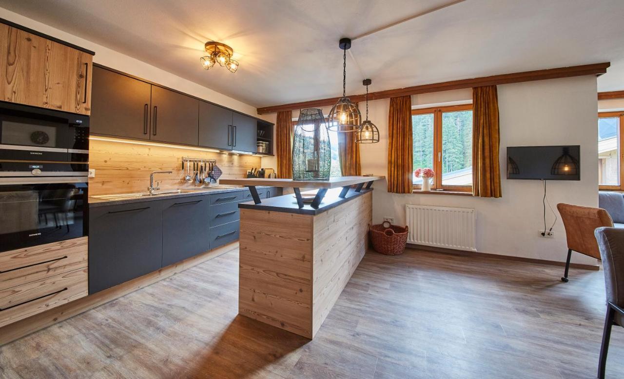 Ferienwohnung Chalet Van Den Berg Saalbach Exterior foto