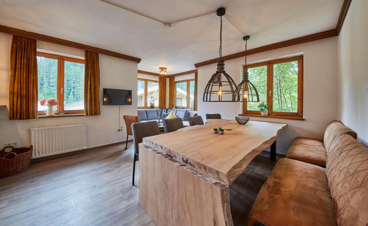 Ferienwohnung Chalet Van Den Berg Saalbach Exterior foto