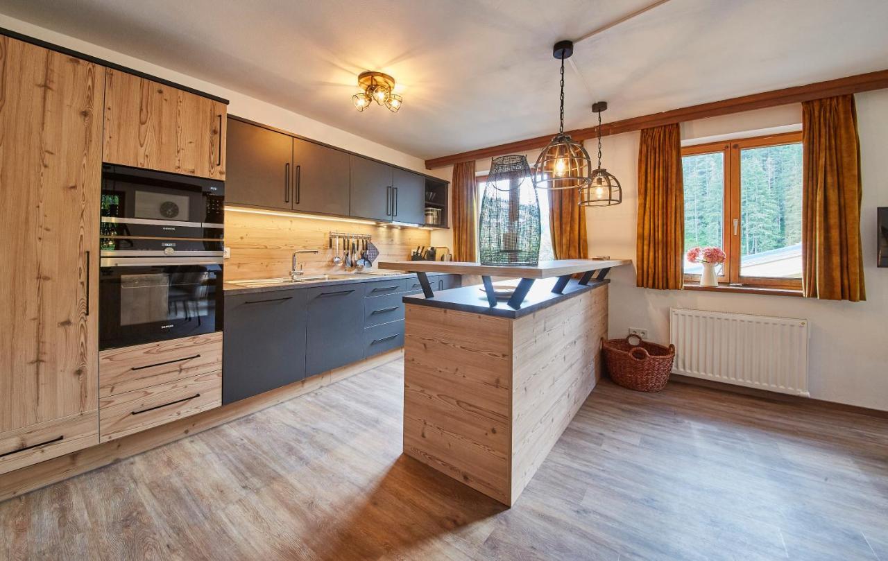 Ferienwohnung Chalet Van Den Berg Saalbach Exterior foto